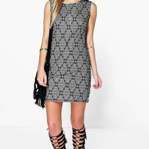 NWT Boohoo Aisha Sleeveless Boho Shift Dress